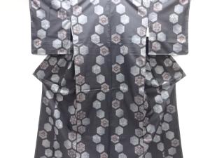 未使用品　亀甲に花模様織出し西陣伝承紬着物